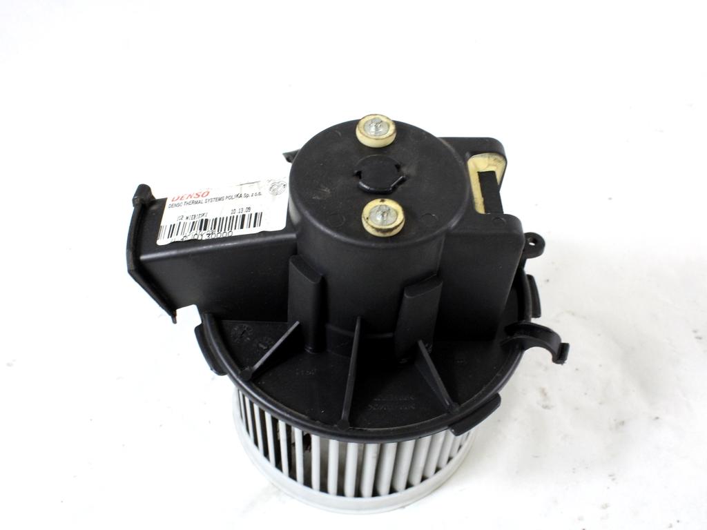 VENTILATOR  KABINE  OEM N. 77364884 ORIGINAL REZERVNI DEL FIAT PANDA 169 R (2009 - 2011) BENZINA/METANO LETNIK 2009