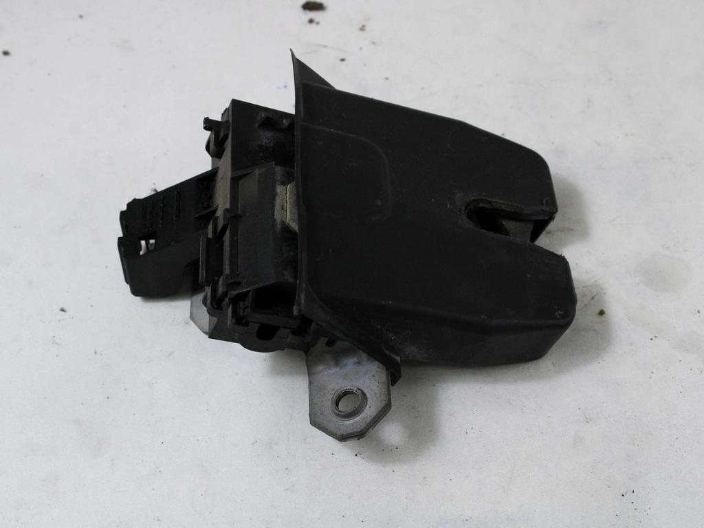 ZAKLEPANJE PRTLJA?NIH VRAT  OEM N. 8M51-R442A66-AC ORIGINAL REZERVNI DEL FORD S-MAX WA6 MK1 (2006 - 2010) DIESEL LETNIK 2008