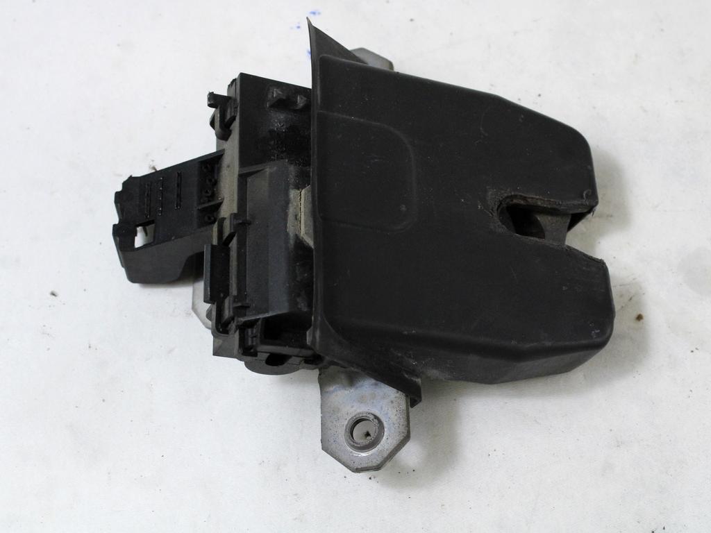 ZAKLEPANJE PRTLJA?NIH VRAT  OEM N. 8M51-R442A66-AC ORIGINAL REZERVNI DEL FORD S-MAX WA6 MK1 (2006 - 2010) DIESEL LETNIK 2008