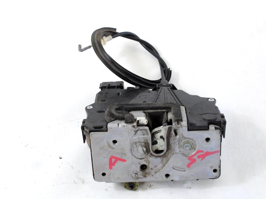 CENTRALNO ZAKLEPANJE PREDNIH LEVIH VRAT OEM N. 51905686 ORIGINAL REZERVNI DEL FIAT PUNTO 199 MK3 (2011 - 2017)DIESEL LETNIK 2015