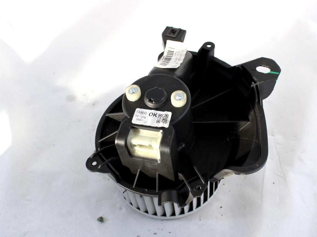 VENTILATOR  KABINE  OEM N. 77364956 ORIGINAL REZERVNI DEL FIAT PUNTO 199 MK3 (2011 - 2017)DIESEL LETNIK 2015