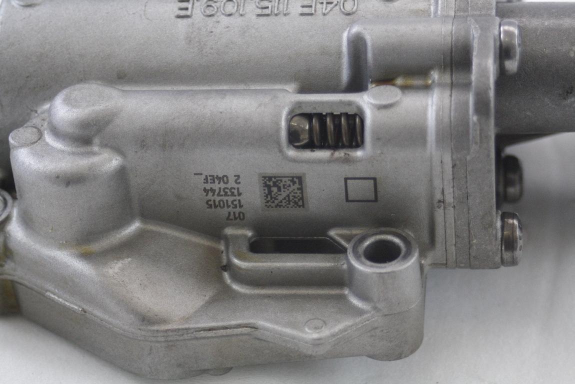 PUMPA OLJA OEM N. 04E115109E ORIGINAL REZERVNI DEL SKODA OCTAVIA MK3 5E3 NL3 NR3 (2012 - 2017)BENZINA/METANO LETNIK 2015