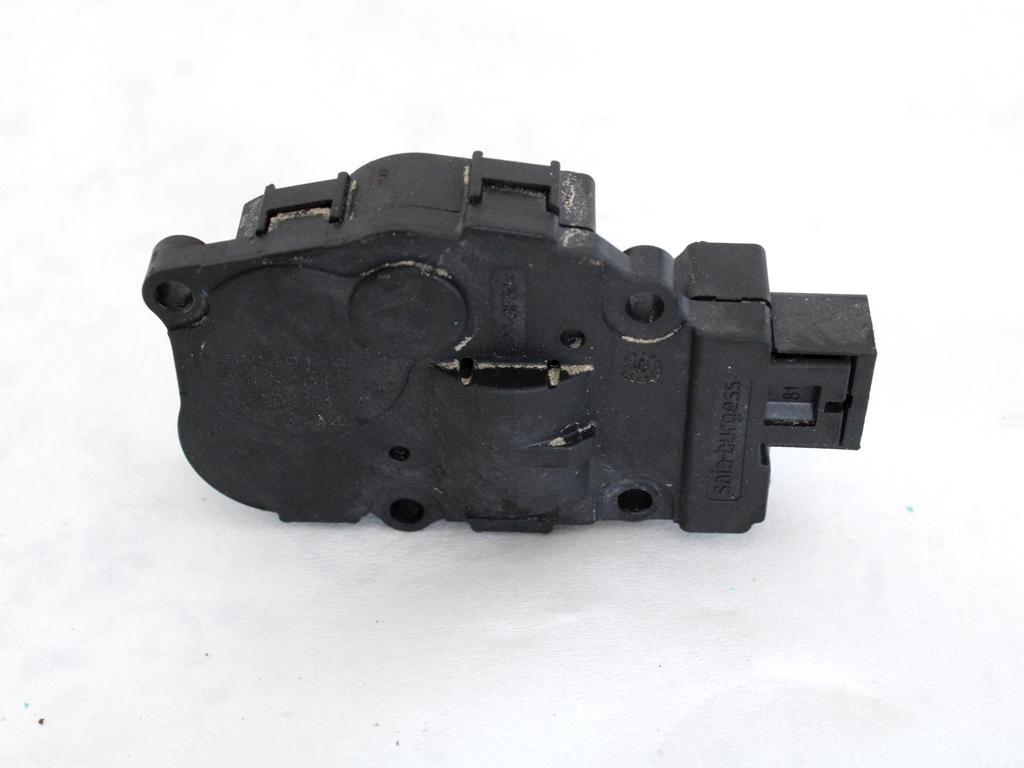 MOTORCEK OGREVANJA OEM N. T946104A ORIGINAL REZERVNI DEL BMW SERIE 1 BERLINA F20/F21 LCI (2015 - 2019)DIESEL LETNIK 2017