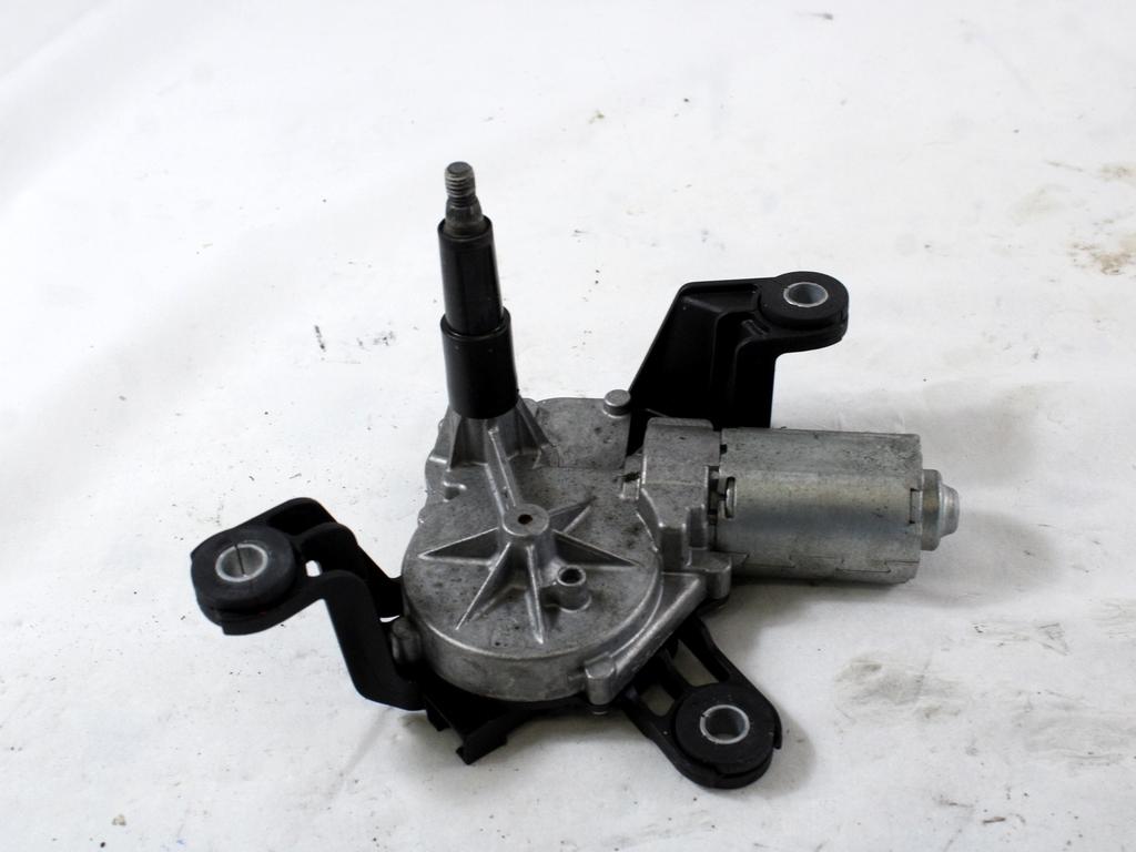 MOTORCEK ZADNJEGA BRISALCA OEM N. 13105981 ORIGINAL REZERVNI DEL OPEL ASTRA H A04 L48 L08 L35 L67 R 5P/3P/SW (2007 - 2010) DIESEL LETNIK 2008