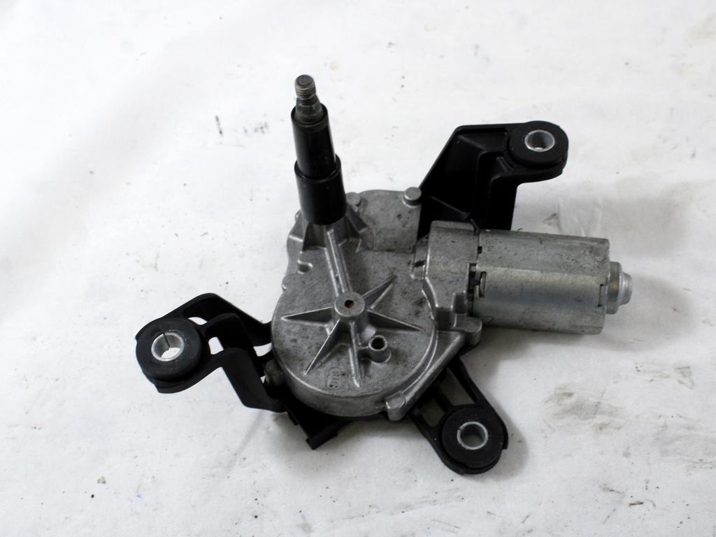 MOTORCEK ZADNJEGA BRISALCA OEM N. 13105981 ORIGINAL REZERVNI DEL OPEL ASTRA H A04 L48 L08 L35 L67 R 5P/3P/SW (2007 - 2010) DIESEL LETNIK 2008