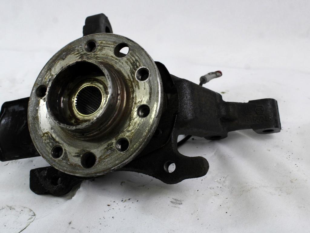 VRTLJIVI LEZAJ DESNO / PESTO KOLESA Z LEZAJEM SPREDAJ OEM N. 13156048 ORIGINAL REZERVNI DEL OPEL ASTRA H A04 L48 L08 L35 L67 R 5P/3P/SW (2007 - 2010) DIESEL LETNIK 2008