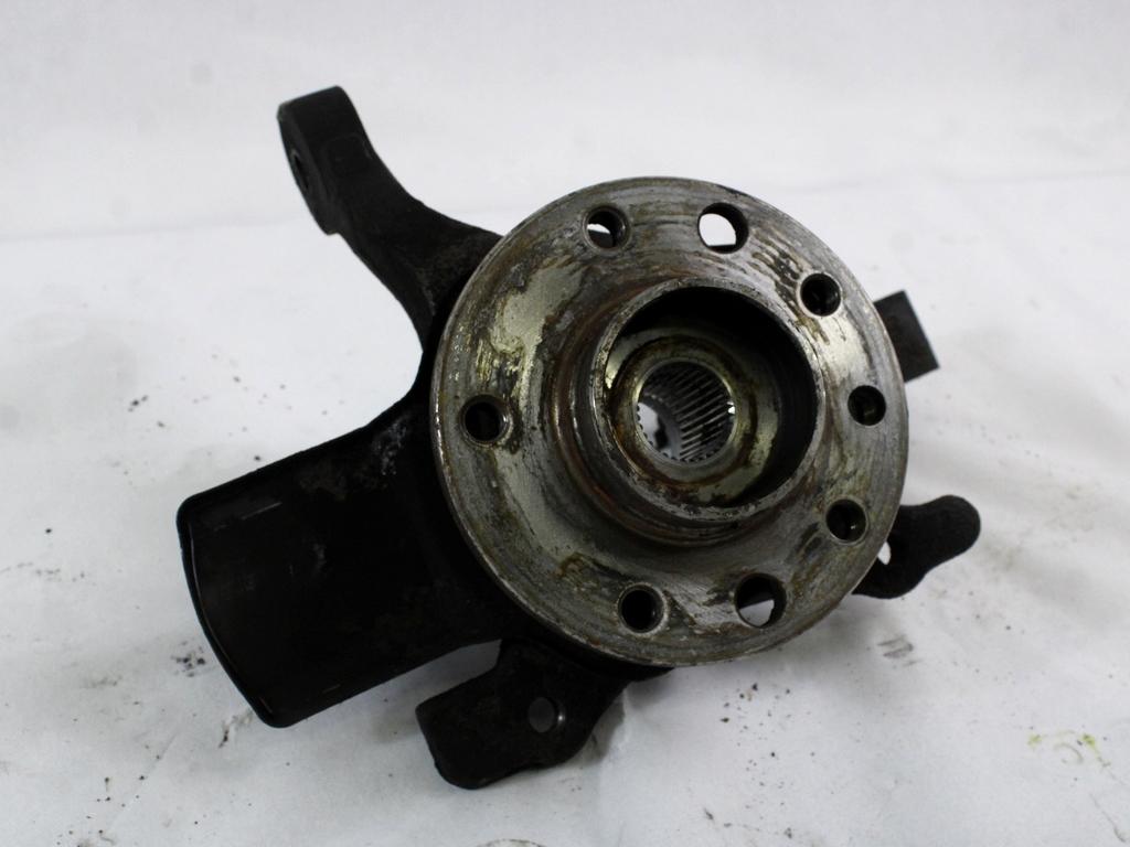 VRTLJIVI LEZAJ DESNO / PESTO KOLESA Z LEZAJEM SPREDAJ OEM N. 13156048 ORIGINAL REZERVNI DEL OPEL ASTRA H A04 L48 L08 L35 L67 R 5P/3P/SW (2007 - 2010) DIESEL LETNIK 2008