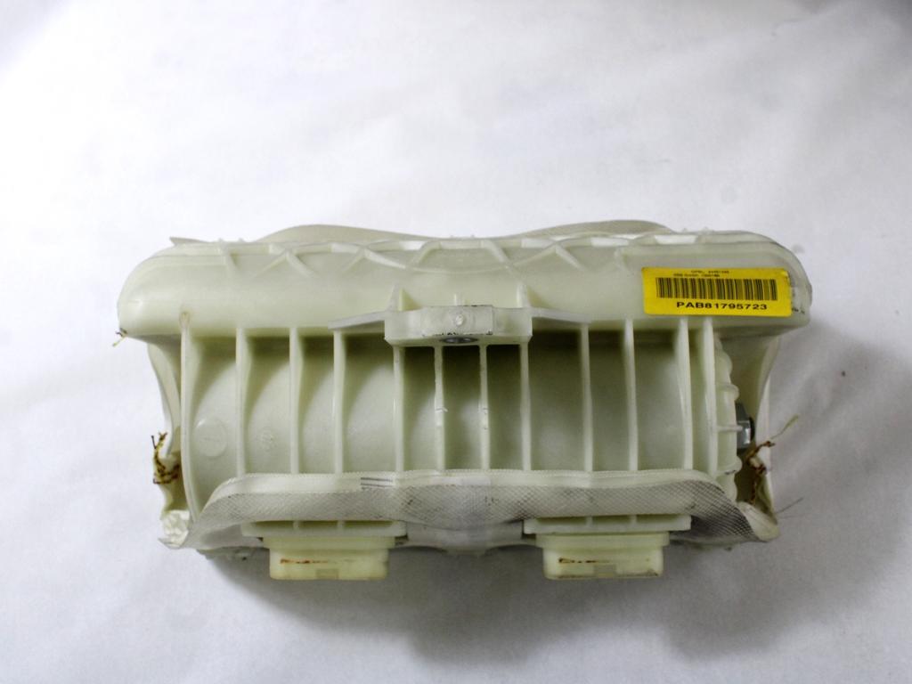 KIT AIRBAG KOMPLET OEM N. 17848 KIT AIRBAG COMPLETO ORIGINAL REZERVNI DEL OPEL ASTRA H A04 L48 L08 L35 L67 R 5P/3P/SW (2007 - 2010) DIESEL LETNIK 2008