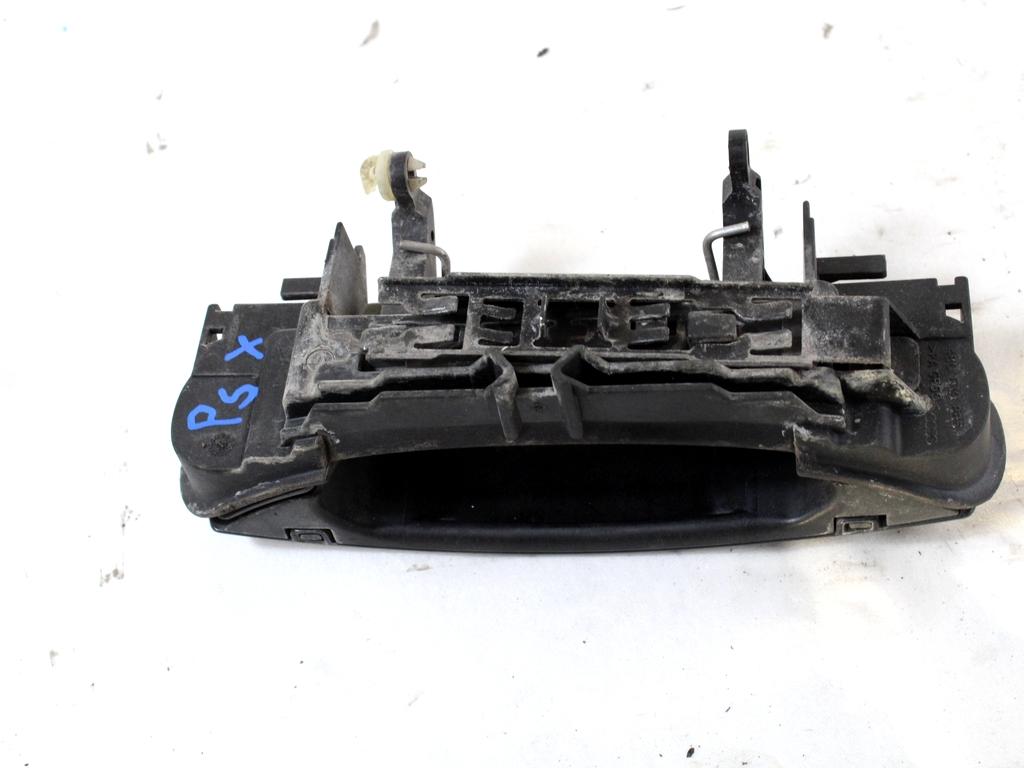 ZUNANJA KLJUKA ZADNJA LEVA VRATA OEM N. 8E0839207 ORIGINAL REZERVNI DEL AUDI A3 MK2 8P 8PA 8P1 (2003 - 2008)DIESEL LETNIK 2005