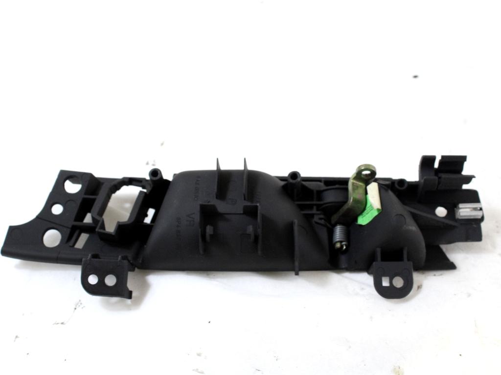 NOTRANJA KLJUKA  OEM N. 8P4837020 ORIGINAL REZERVNI DEL AUDI A3 MK2 8P 8PA 8P1 (2003 - 2008)DIESEL LETNIK 2005