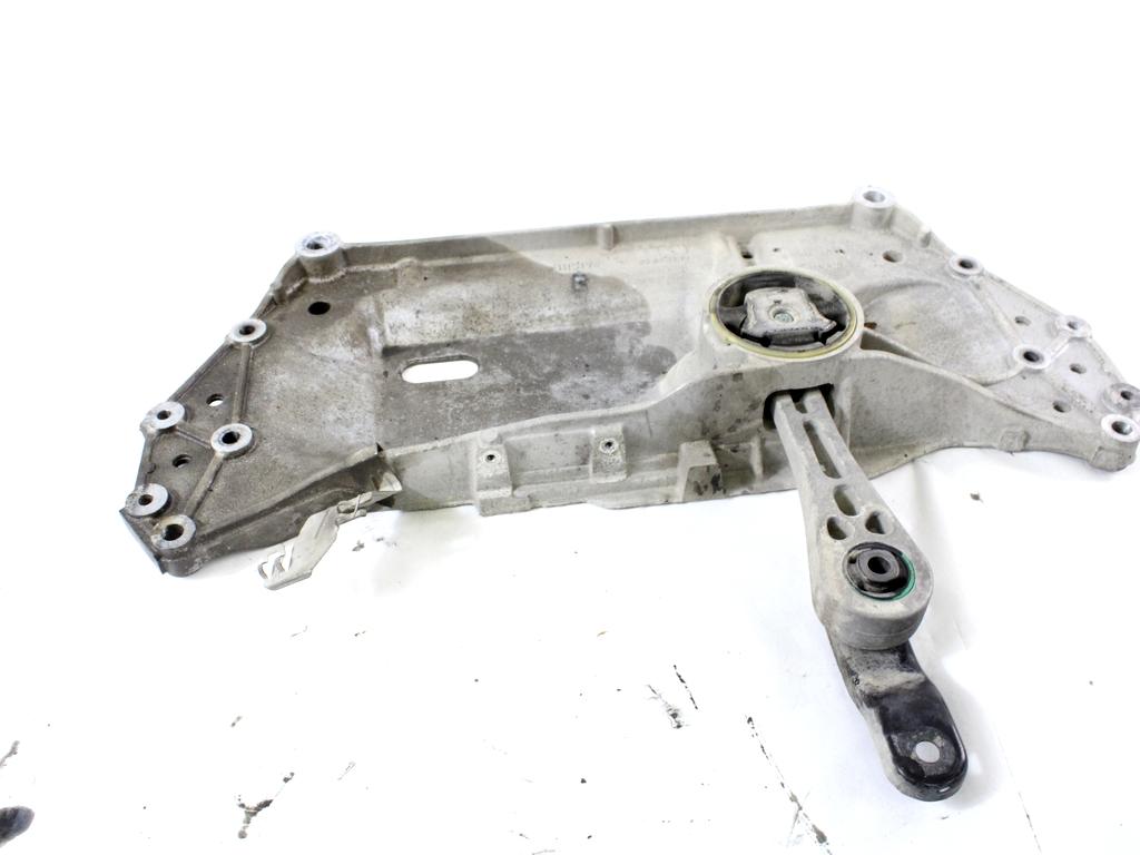 SPREDNJA OS/NOSILEC MOTORJA OEM N. 1K0199369F ORIGINAL REZERVNI DEL AUDI A3 MK2 8P 8PA 8P1 (2003 - 2008)DIESEL LETNIK 2005