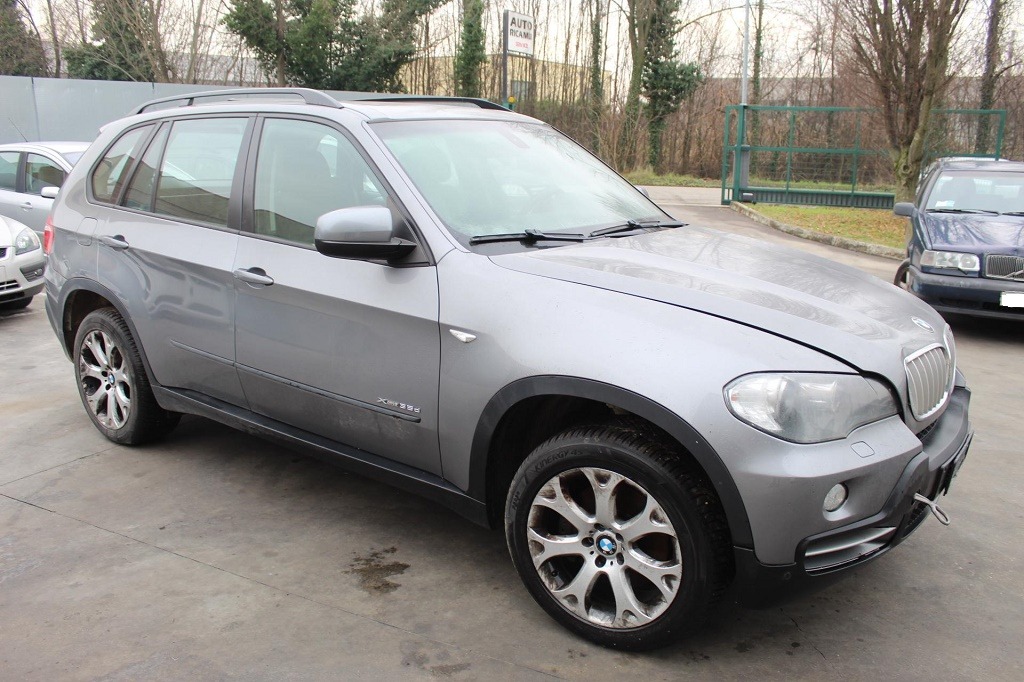 BMW X5 E70 3.0 D 4X4 210KW AUT 5P (2009) RICAMBI IN MAGAZZINO