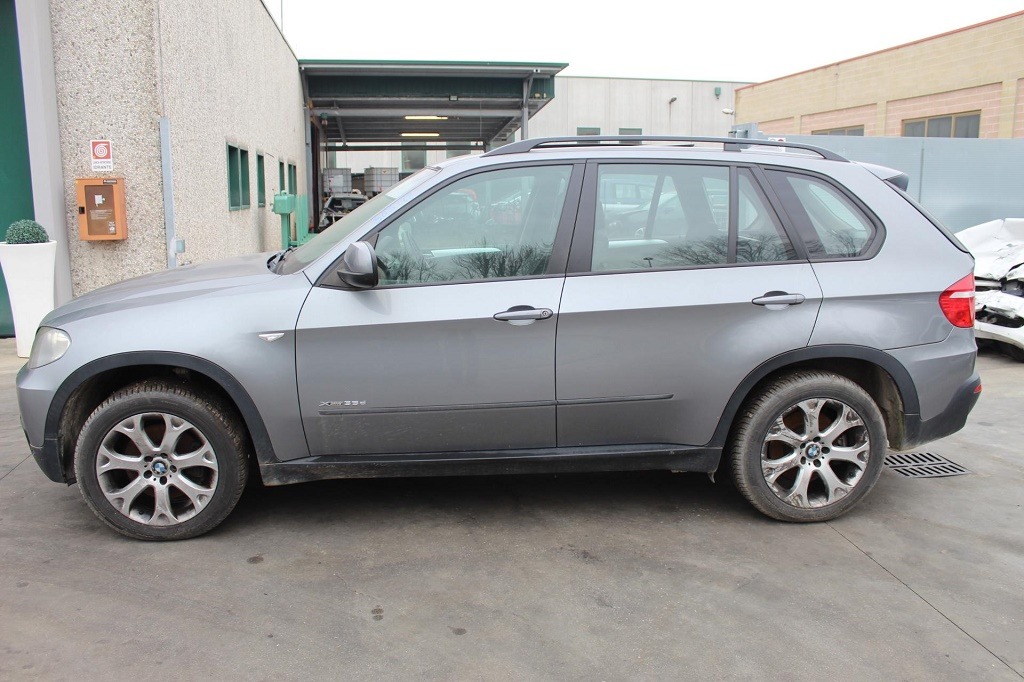 BMW X5 E70 3.0 D 4X4 210KW AUT 5P (2009) RICAMBI IN MAGAZZINO