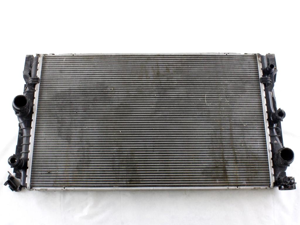 RADIATOR VODE OEM N. 17118590047 ORIGINAL REZERVNI DEL BMW SERIE 6 GT G32 (DAL 2017)DIESEL LETNIK 2017