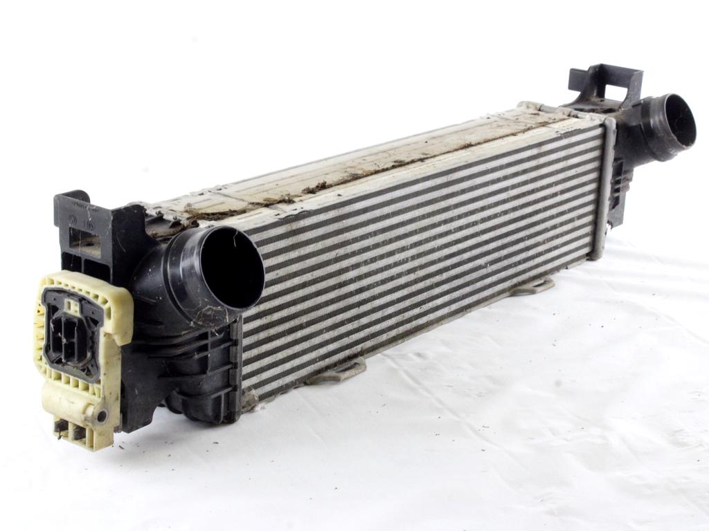 HLADILNIK INTERCOOLER OEM N. 17518576509 ORIGINAL REZERVNI DEL BMW SERIE 6 GT G32 (DAL 2017)DIESEL LETNIK 2017