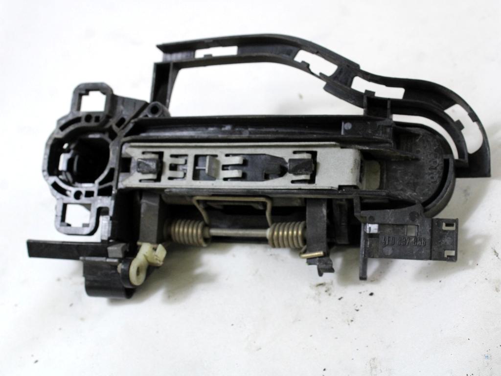 ZUNANJA KLJUKA ZADNJA DESNA VRATA OEM N. 4F0837208B ORIGINAL REZERVNI DEL AUDI A6 C6 4F2 4FH 4F5 BER/SW/ALLROAD (07/2004 - 10/2008) DIESEL LETNIK 2007