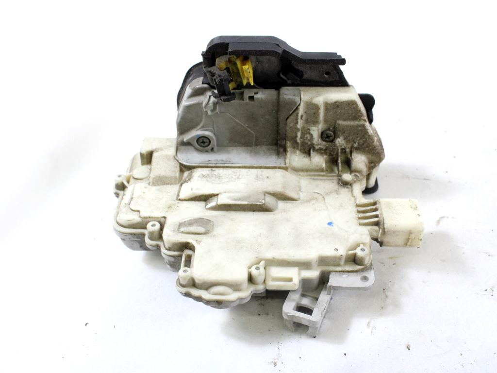 CENTRALNA KLJUCAVNICA ZADJIH LEVIH VRAT OEM N. 4F0839015 ORIGINAL REZERVNI DEL AUDI A6 C6 4F2 4FH 4F5 BER/SW/ALLROAD (07/2004 - 10/2008) DIESEL LETNIK 2007