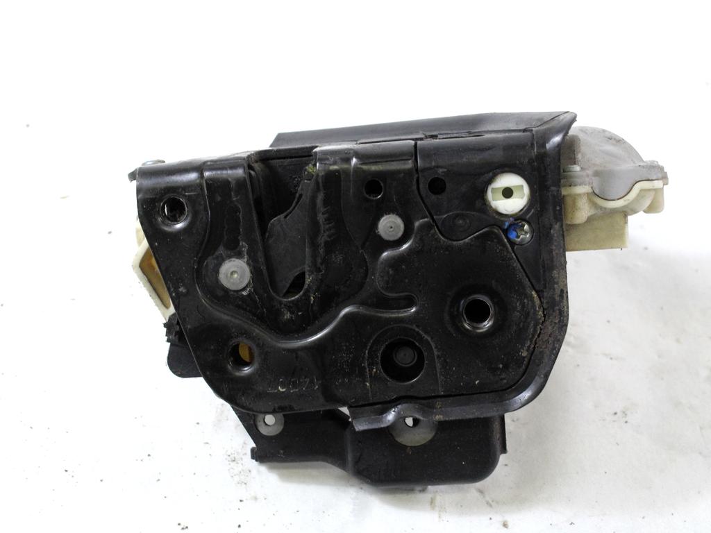 CENTRALNI ZAKLEP SPREDNJIH VRAT  OEM N. 4F1837016 ORIGINAL REZERVNI DEL AUDI A6 C6 4F2 4FH 4F5 BER/SW/ALLROAD (07/2004 - 10/2008) DIESEL LETNIK 2007