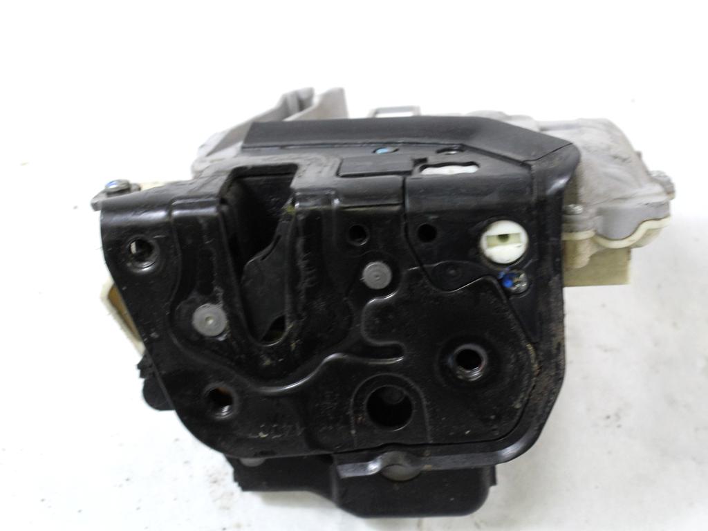 CENTRALNI ZAKLEP SPREDNJIH VRAT  OEM N. 4F1837016 ORIGINAL REZERVNI DEL AUDI A6 C6 4F2 4FH 4F5 BER/SW/ALLROAD (07/2004 - 10/2008) DIESEL LETNIK 2007