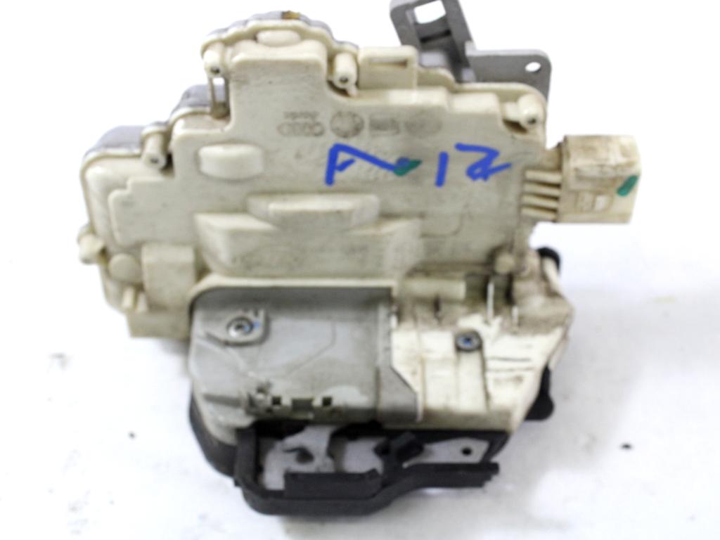 CENTRALNI ZAKLEP SPREDNJIH VRAT  OEM N. 4F1837016 ORIGINAL REZERVNI DEL AUDI A6 C6 4F2 4FH 4F5 BER/SW/ALLROAD (07/2004 - 10/2008) DIESEL LETNIK 2007