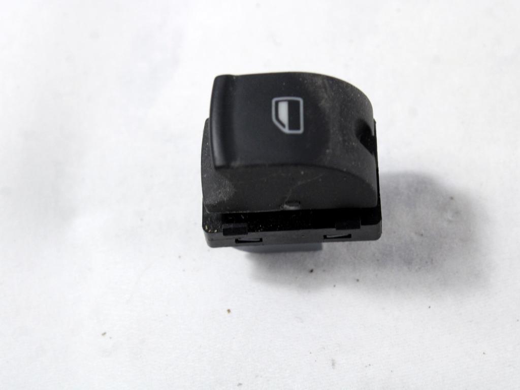 ZADNJE STIKALO OEM N. 4F0959855 ORIGINAL REZERVNI DEL AUDI A6 C6 4F2 4FH 4F5 BER/SW/ALLROAD (07/2004 - 10/2008) DIESEL LETNIK 2007