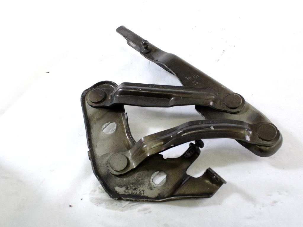 PANTI POKROVA MOTORJA OEM N. 8X0823301 ORIGINAL REZERVNI DEL AUDI A1 8X 8X1 8XF (2010 - 2015)DIESEL LETNIK 2013