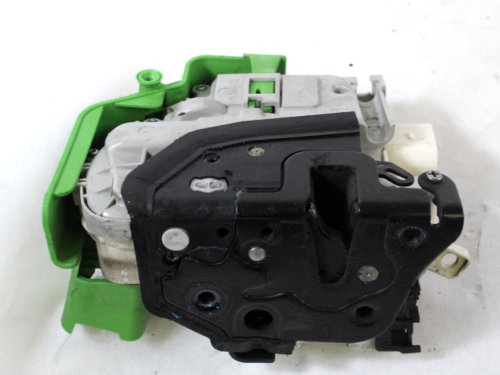 CENTRALNO ZAKLEPANJE PREDNIH LEVIH VRAT OEM N. 8X1837015 ORIGINAL REZERVNI DEL AUDI A1 8X 8X1 8XF (2010 - 2015)DIESEL LETNIK 2013