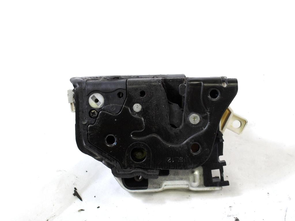 CENTRALNA KLJUCAVNICA ZADJIH LEVIH VRAT OEM N. 8X0839015 ORIGINAL REZERVNI DEL AUDI A1 8X 8X1 8XF (2010 - 2015)DIESEL LETNIK 2013