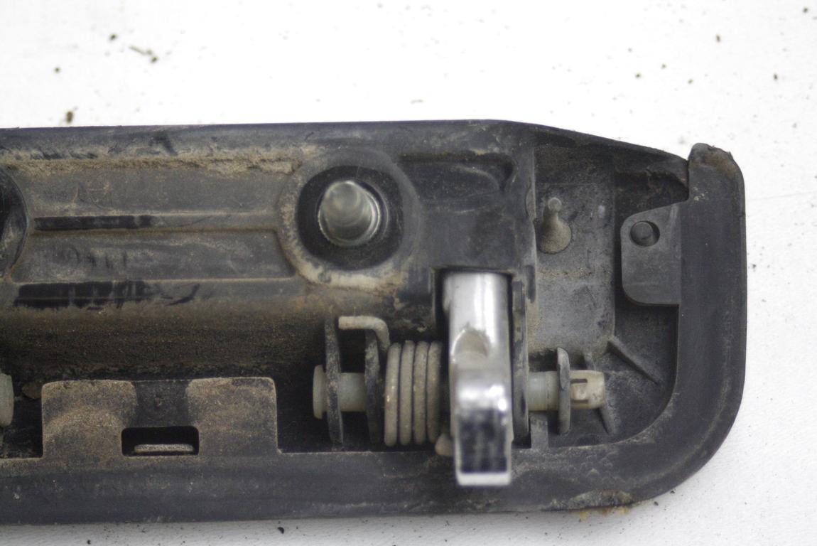 ZUNANJA KLJUKA SPREDNJA DESNA VRATA OEM N. MR144540 ORIGINAL REZERVNI DEL MITSUBISHI L200 MK3 K7_T K6_T (1996 - 2006)DIESEL LETNIK 1999