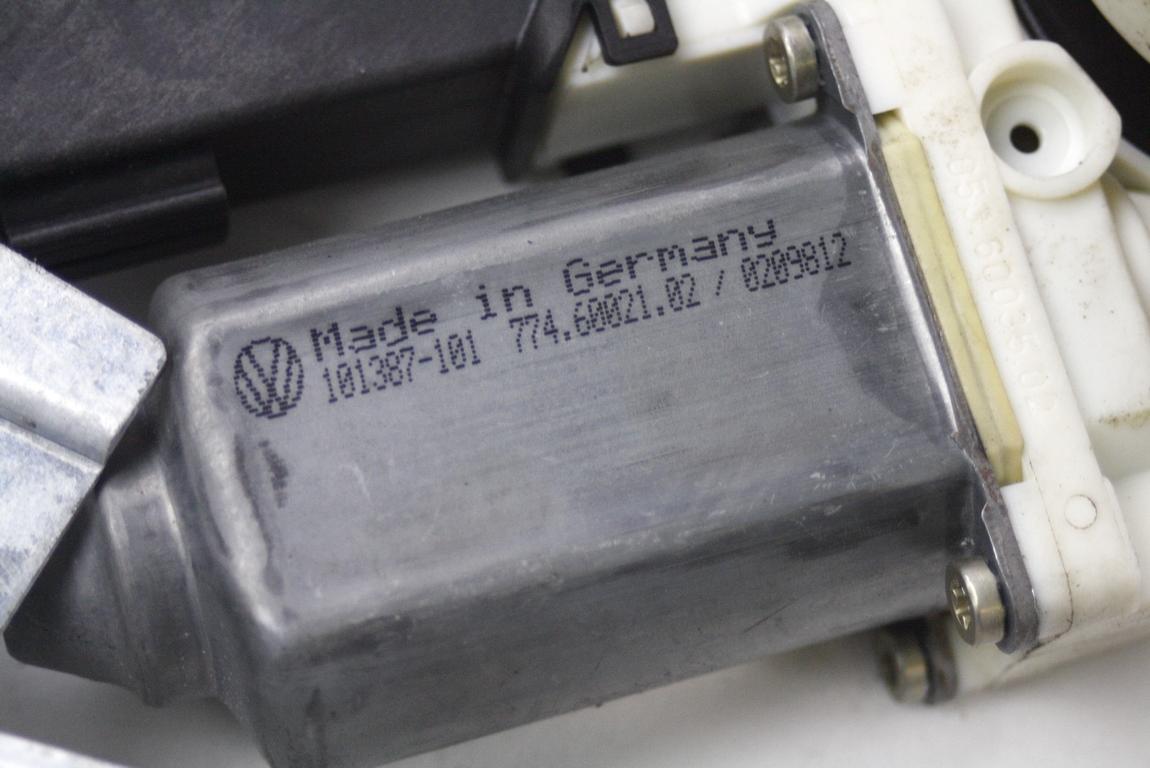 MEHANIZEM DVIGA SPREDNJIH STEKEL  OEM N. 8460 SISTEMA ALZACRISTALLO PORTA ANTERIORE ELETTRI ORIGINAL REZERVNI DEL VOLKSWAGEN GOLF IV 1J1 1E7 1J5 MK4 BER/SW (1998 - 2004) BENZINA LETNIK 1998