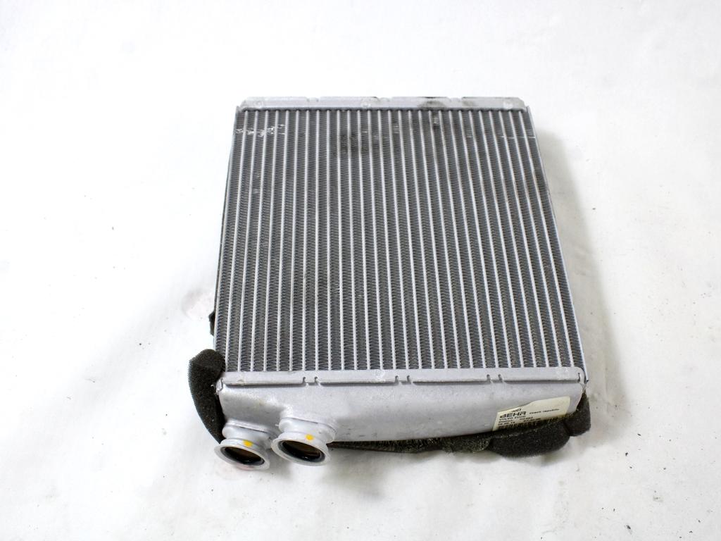 GRELEC RADIATORJA OEM N. LR002632 ORIGINAL REZERVNI DEL LAND ROVER RANGE ROVER EVOQUE L538 (2012 - 2016)DIESEL LETNIK 2014