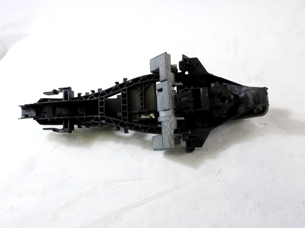 ZUNANJA KLJUKA ZADNJA DESNA VRATA OEM N. LR040308 ORIGINAL REZERVNI DEL LAND ROVER RANGE ROVER EVOQUE L538 (2012 - 2016)DIESEL LETNIK 2014