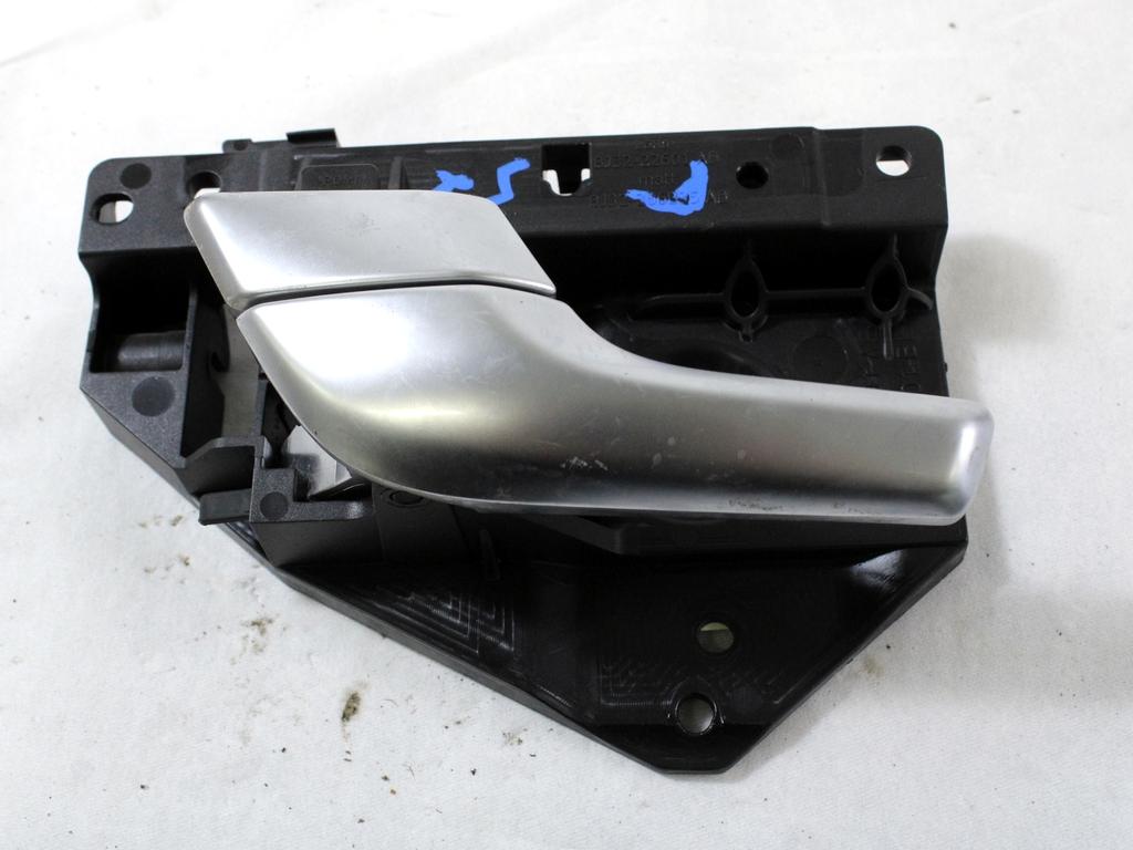 NOTRANJA KLJUKA  OEM N. BJ32-22601-AB ORIGINAL REZERVNI DEL LAND ROVER RANGE ROVER EVOQUE L538 (2012 - 2016)DIESEL LETNIK 2014