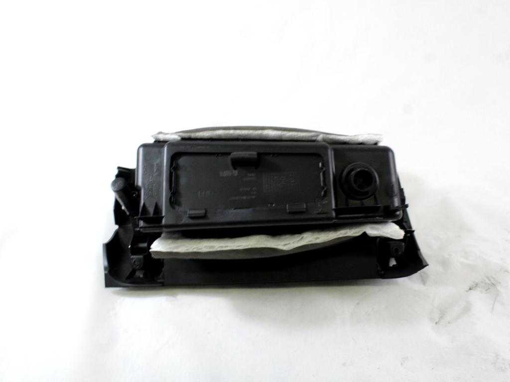 PREDAL ZA DOKUMENTE OEM N. 51169262362 ORIGINAL REZERVNI DEL MINI ONE - COOPER F55 / F56 / F57 (DAL 2018)BENZINA LETNIK 2020