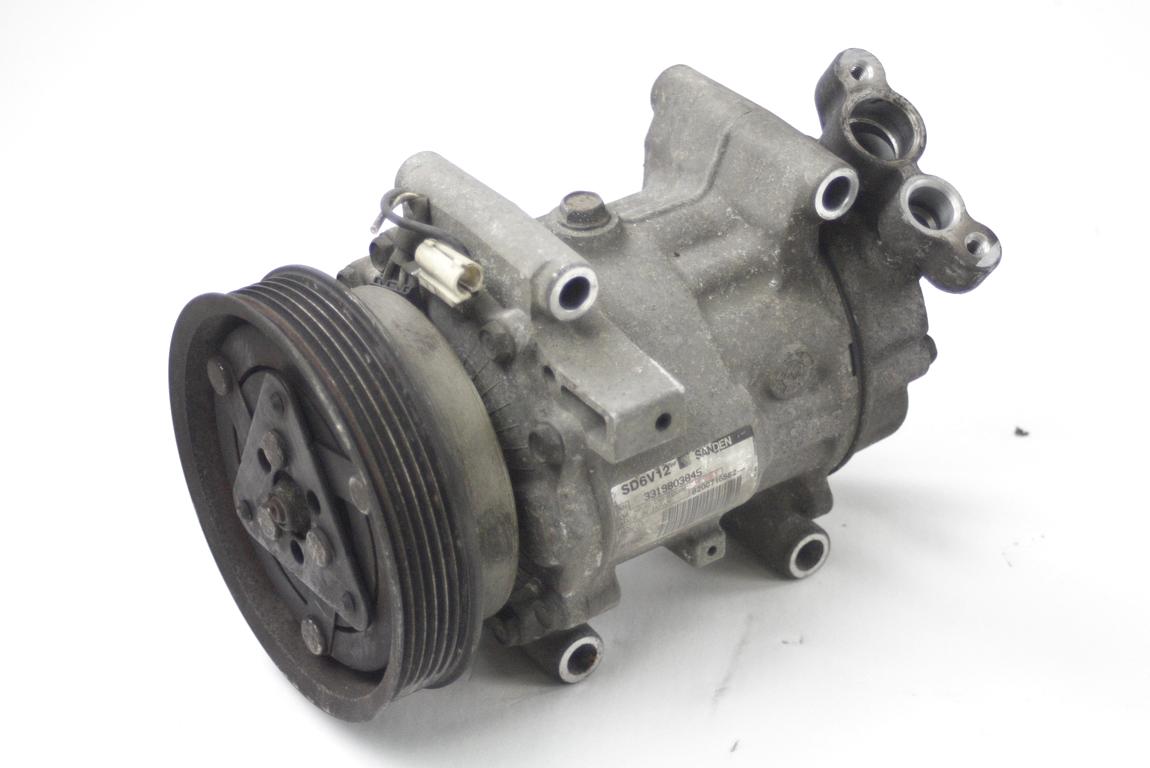 KOMPRESOR KLIME  OEM N. 8200716562 ORIGINAL REZERVNI DEL RENAULT KANGOO KC0/1 MK1 R (2003-2008) BENZINA/METANO LETNIK 2006