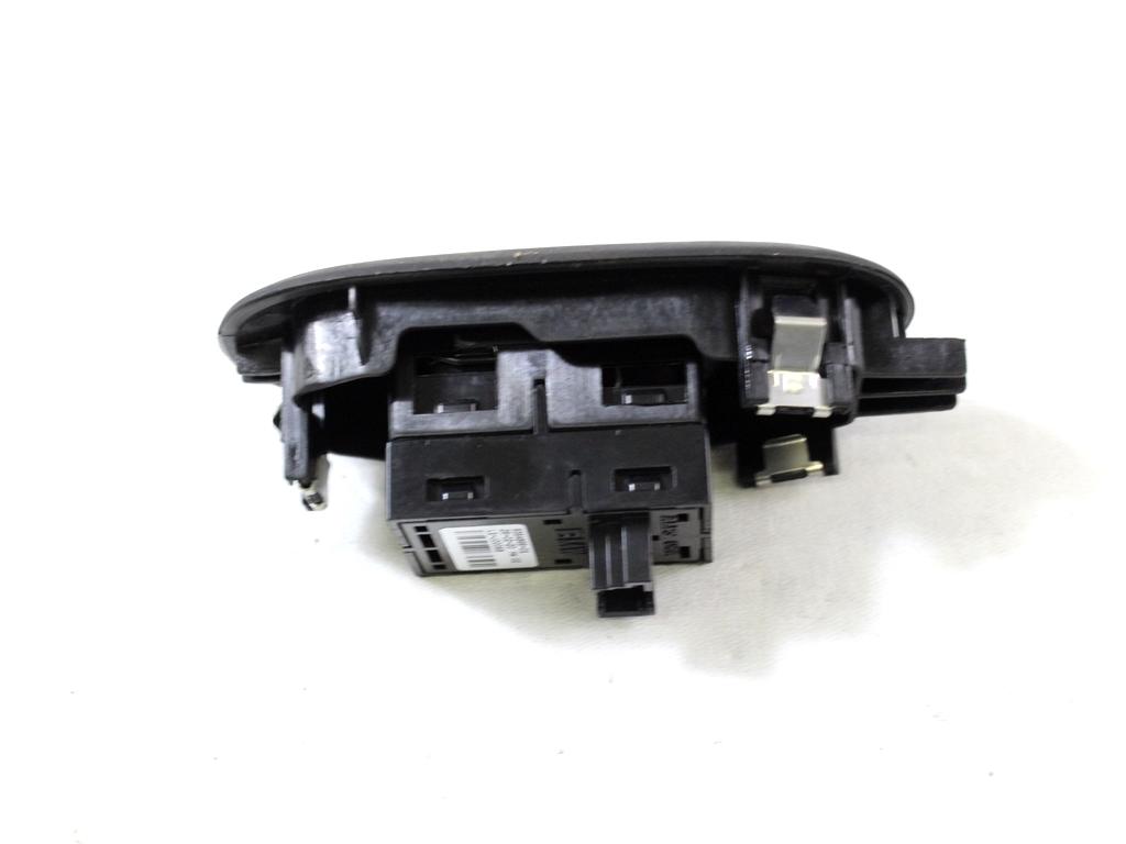 ZADNJE STIKALO OEM N. 9354866 ORIGINAL REZERVNI DEL MINI ONE - COOPER F55 / F56 / F57 (DAL 2018)BENZINA LETNIK 2020