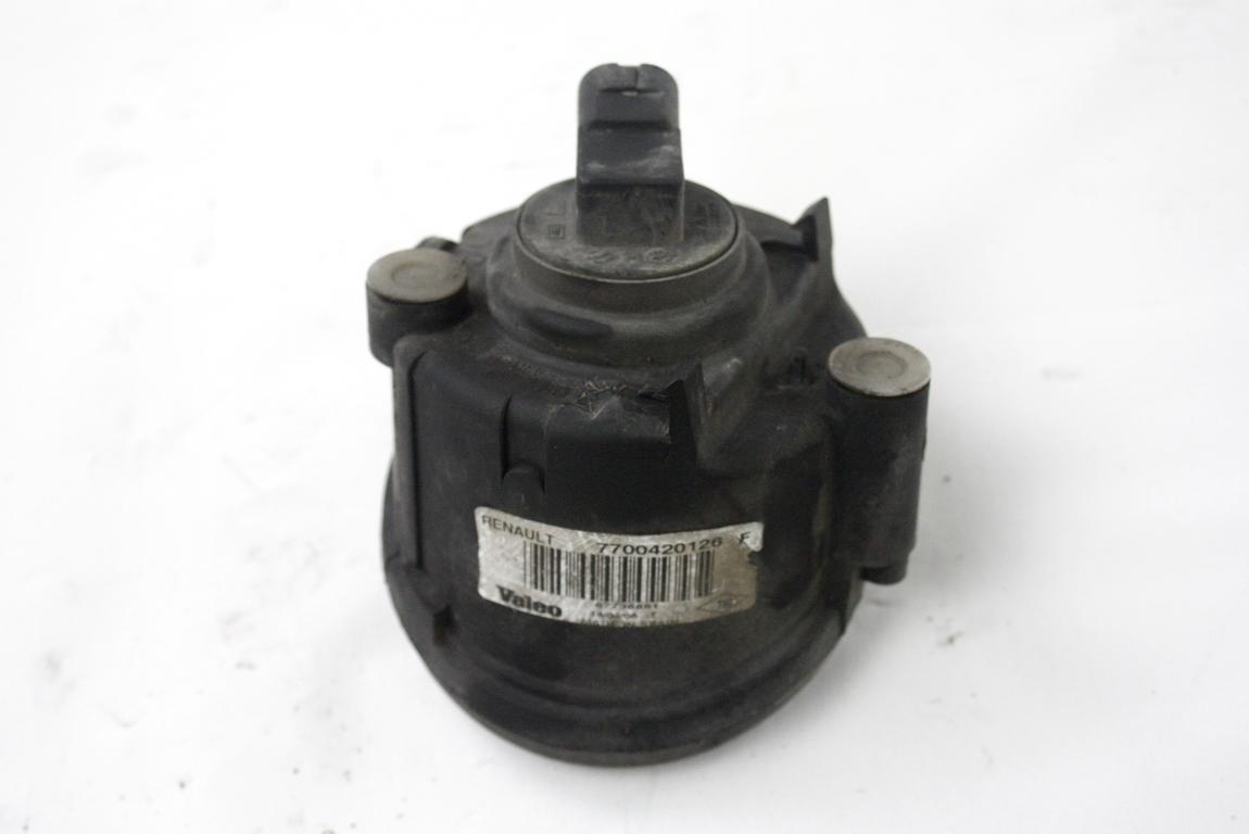 LEVA MEGLENKA OEM N. 7700420126 ORIGINAL REZERVNI DEL RENAULT KANGOO KC0/1 MK1 R (2003-2008) BENZINA/METANO LETNIK 2006