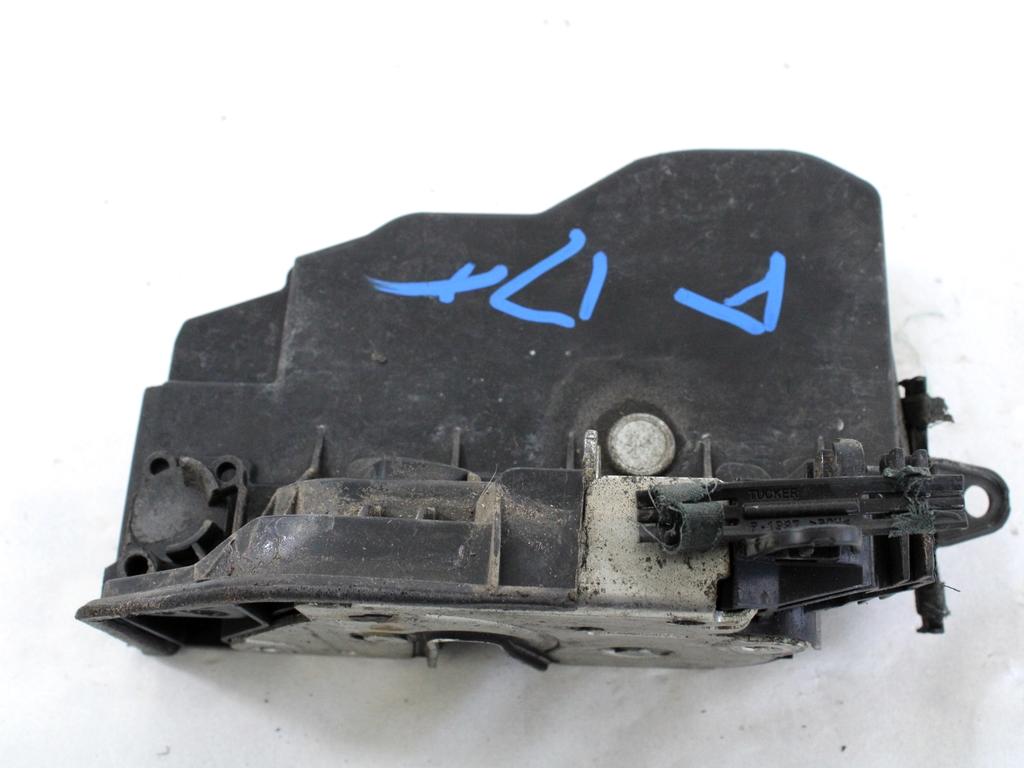 CENTRALNI ZAKLEP SPREDNJIH VRAT  OEM N. 7167074 ORIGINAL REZERVNI DEL BMW SERIE 1 BER/COUPE/CABRIO E81/E82/E87/E88 LCI R (2007 - 2013) DIESEL LETNIK 2007