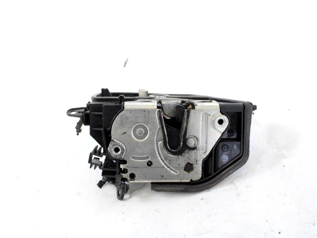 CENTRALNO ZAKLEPANJE ZADNJIH DESNIH VRAT OEM N. 7167076 ORIGINAL REZERVNI DEL BMW SERIE 1 BER/COUPE/CABRIO E81/E82/E87/E88 LCI R (2007 - 2013) DIESEL LETNIK 2007