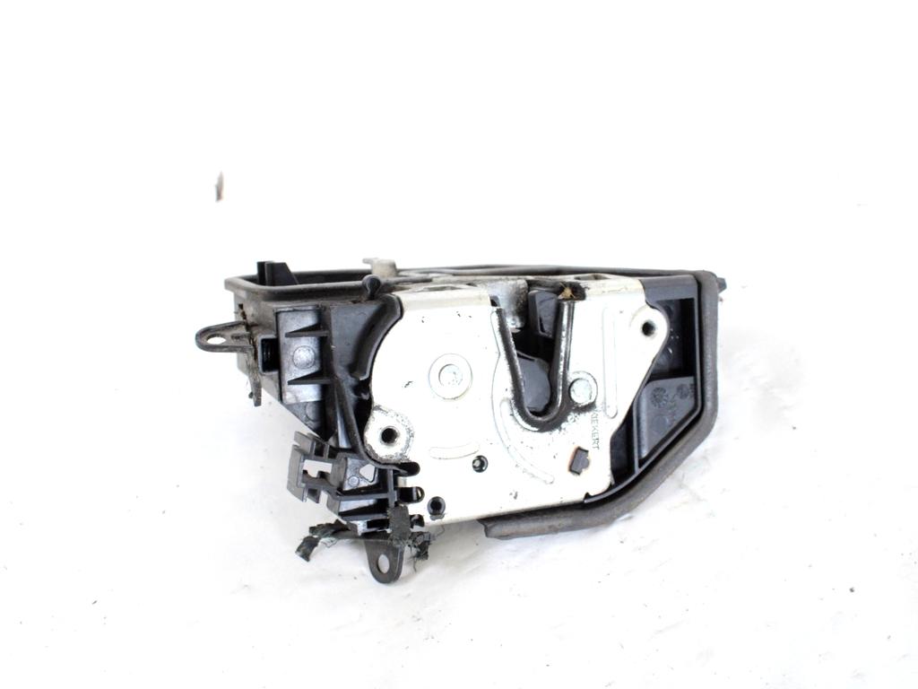 CENTRALNO ZAKLEPANJE ZADNJIH DESNIH VRAT OEM N. 7167076 ORIGINAL REZERVNI DEL BMW SERIE 1 BER/COUPE/CABRIO E81/E82/E87/E88 LCI R (2007 - 2013) DIESEL LETNIK 2007