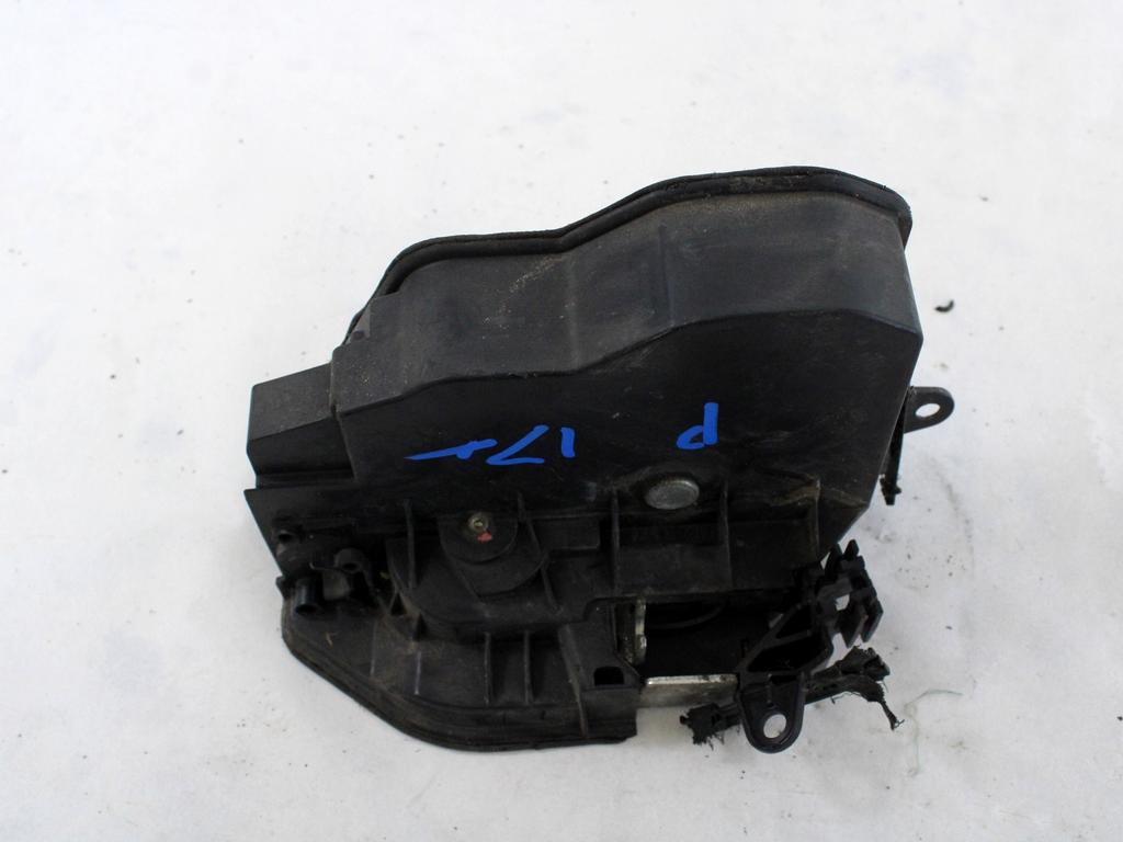 CENTRALNO ZAKLEPANJE ZADNJIH DESNIH VRAT OEM N. 7167076 ORIGINAL REZERVNI DEL BMW SERIE 1 BER/COUPE/CABRIO E81/E82/E87/E88 LCI R (2007 - 2013) DIESEL LETNIK 2007