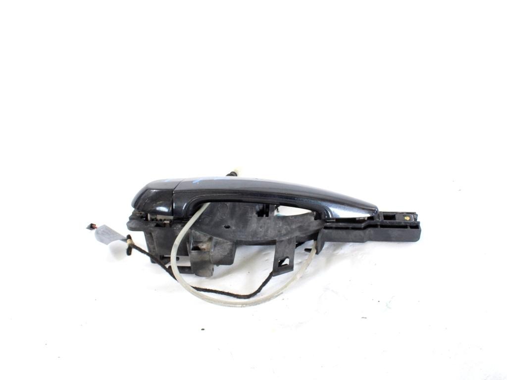 ZUNANJA KLJUKA ZADNJA LEVA VRATA OEM N. 51217207529 ORIGINAL REZERVNI DEL BMW SERIE 1 BER/COUPE/CABRIO E81/E82/E87/E88 LCI R (2007 - 2013) DIESEL LETNIK 2007