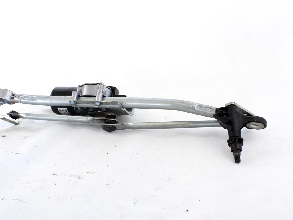 MOTORCEK PREDNJIH BRISALCEV OEM N. 7193036 ORIGINAL REZERVNI DEL BMW SERIE 1 BER/COUPE/CABRIO E81/E82/E87/E88 LCI R (2007 - 2013) DIESEL LETNIK 2007