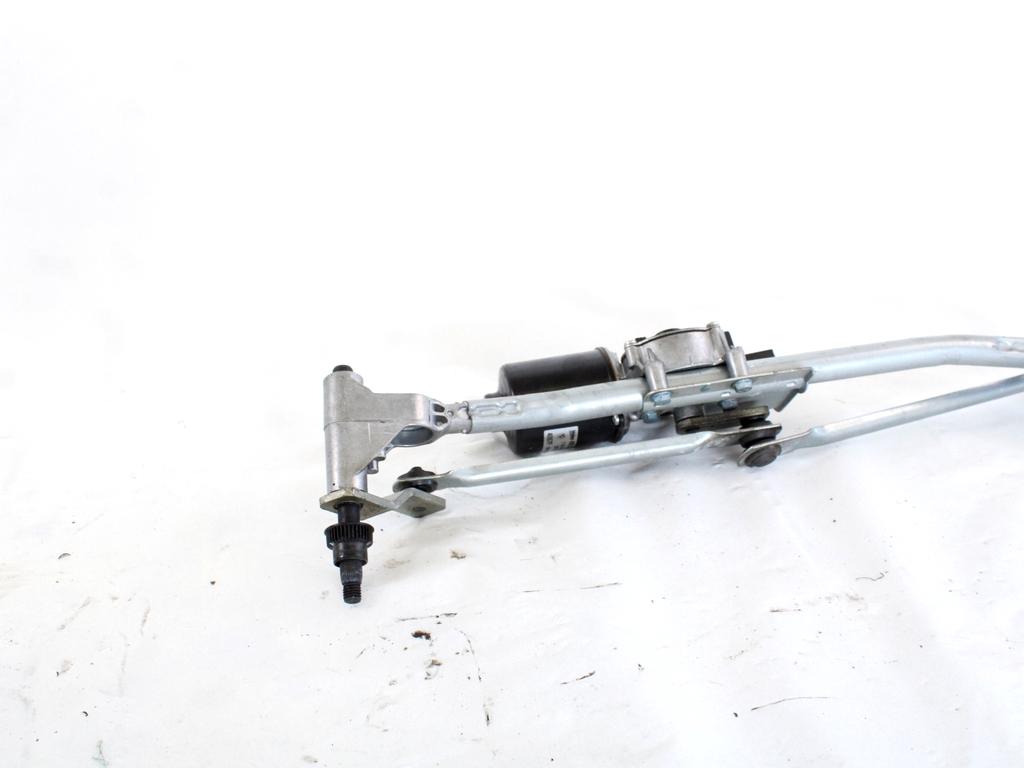 MOTORCEK PREDNJIH BRISALCEV OEM N. 7193036 ORIGINAL REZERVNI DEL BMW SERIE 1 BER/COUPE/CABRIO E81/E82/E87/E88 LCI R (2007 - 2013) DIESEL LETNIK 2007