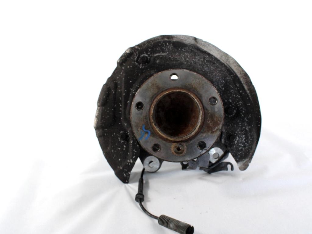 LEVI VRTLJIVI LEZAJ / PESTO KOLESA Z LEZAJEM SPREDAJ OEM N. 31216764443 ORIGINAL REZERVNI DEL BMW SERIE 1 BER/COUPE/CABRIO E81/E82/E87/E88 LCI R (2007 - 2013) DIESEL LETNIK 2007