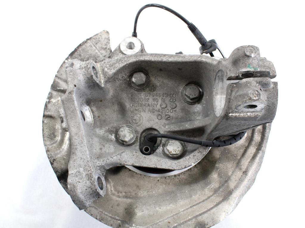 LEVI VRTLJIVI LEZAJ / PESTO KOLESA Z LEZAJEM SPREDAJ OEM N. 31216764443 ORIGINAL REZERVNI DEL BMW SERIE 1 BER/COUPE/CABRIO E81/E82/E87/E88 LCI R (2007 - 2013) DIESEL LETNIK 2007