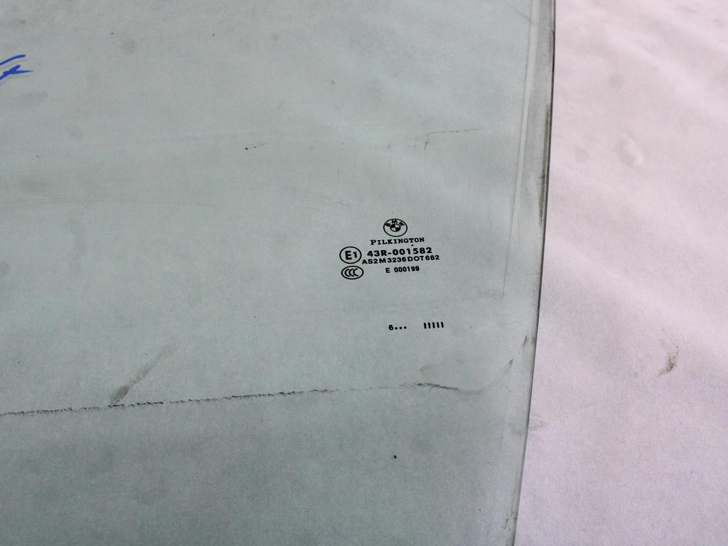 STEKLO SPREDNJIH LEVIH VRAT OEM N. 51337067791 ORIGINAL REZERVNI DEL BMW SERIE 1 BER/COUPE/CABRIO E81/E82/E87/E88 LCI R (2007 - 2013) DIESEL LETNIK 2007