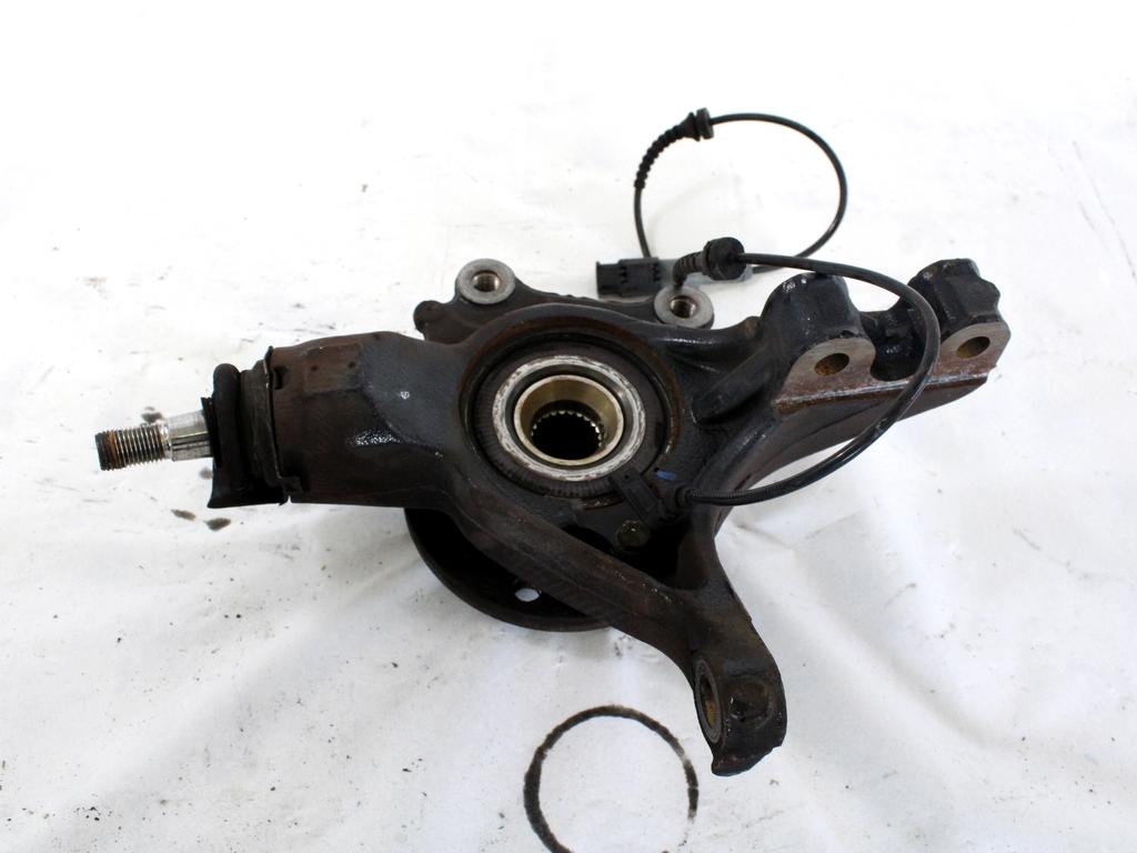 VRTLJIVI LEZAJ DESNO / PESTO KOLESA Z LEZAJEM SPREDAJ OEM N. 364796 ORIGINAL REZERVNI DEL CITROEN C4 MK2 (2010 - 2018) DIESEL LETNIK 2012