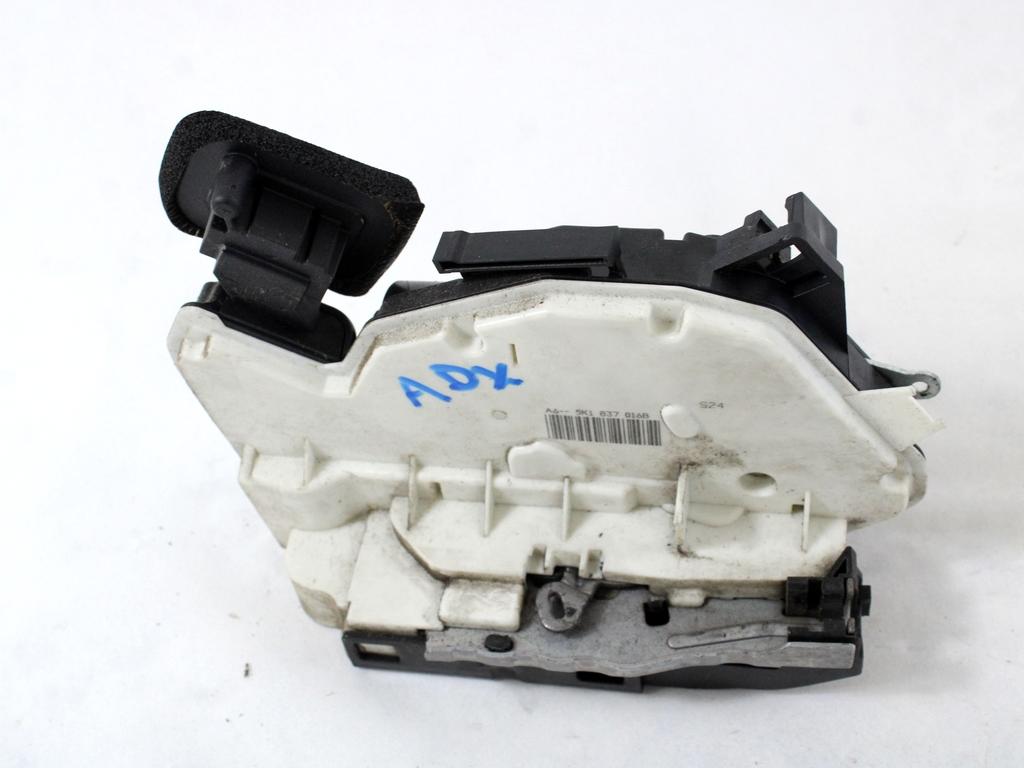 CENTRALNI ZAKLEP SPREDNJIH VRAT  OEM N. 5K1837016B ORIGINAL REZERVNI DEL VOLKSWAGEN GOLF VI 5K1 517 AJ5 MK6 (2008-2012) DIESEL LETNIK 2010