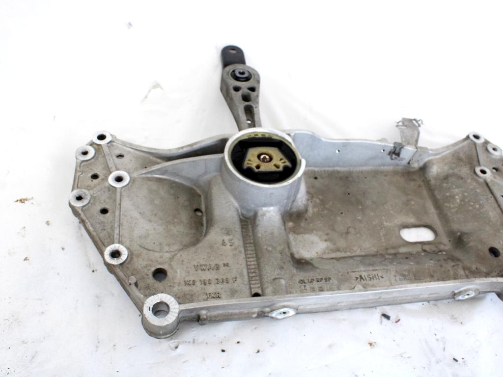 SPREDNJA OS/NOSILEC MOTORJA OEM N. 1K0199369F ORIGINAL REZERVNI DEL VOLKSWAGEN GOLF VI 5K1 517 AJ5 MK6 (2008-2012) DIESEL LETNIK 2010